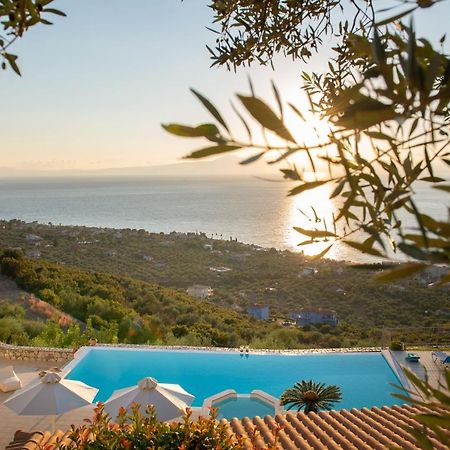 Villa Rebecca Каламата Экстерьер фото
