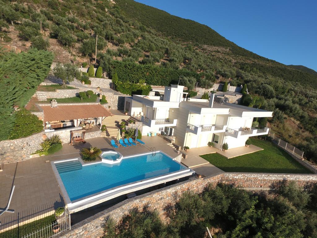 Villa Rebecca Каламата Экстерьер фото